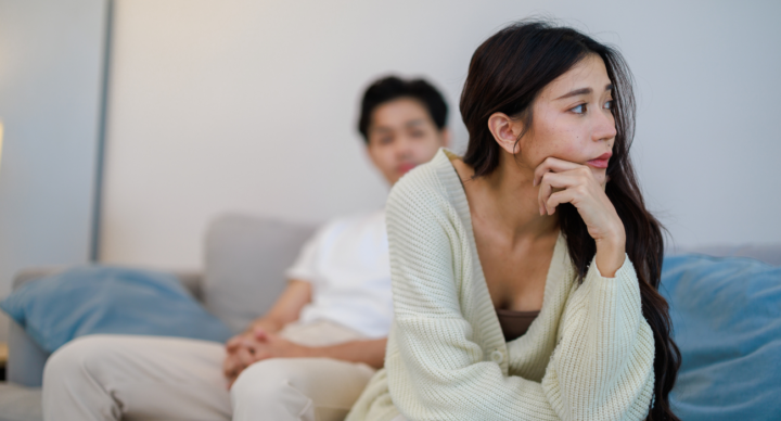 vrouw moeder boos verdrietig frustratie ruzie