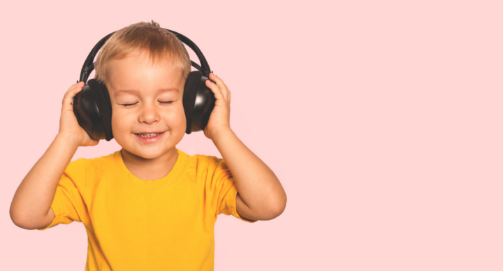 muziek kind peuter met headphones lil ones