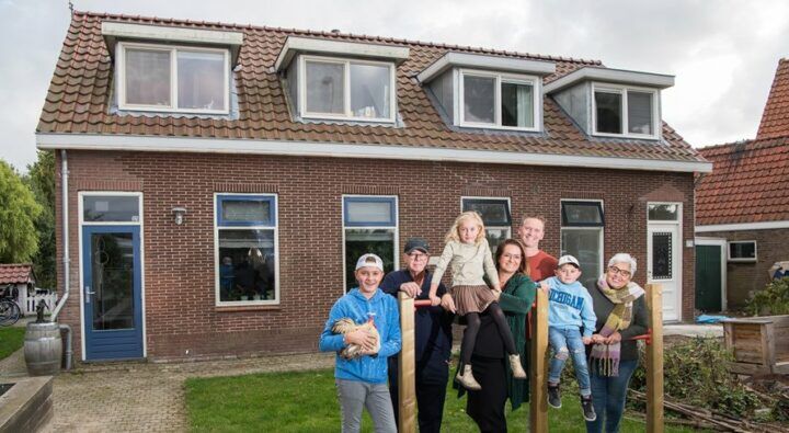 Illustratie bij: “Dat opa en oma bij ons komen wonen, vinden de kinderen te gek”