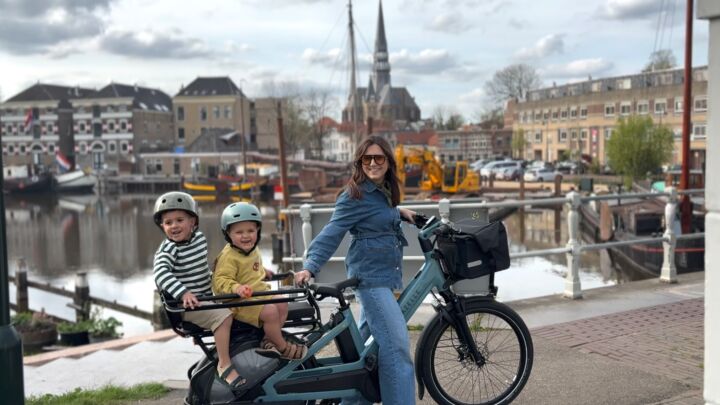 Illustratie bij: Van schoolrun tot dagjes uit: Lisa, Heather en Joyce nemen je mee op de Gazelle Cabby