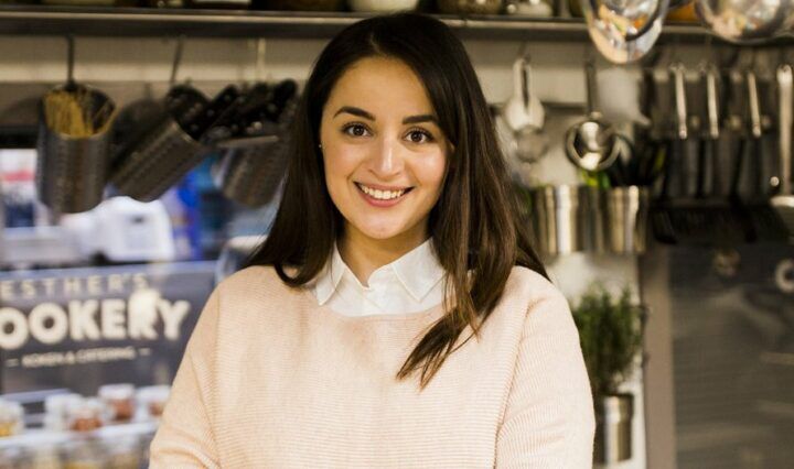 Illustratie bij: Bakken met Fatima: Suikerkoekjes met frambozenjam