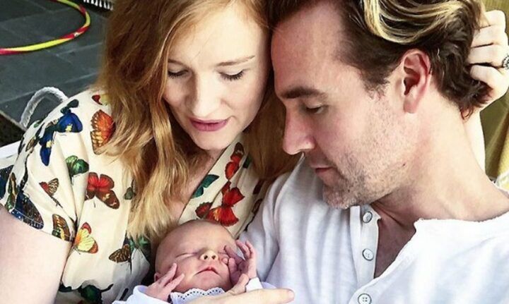 acteur_james_van_der_beek_schrijft_emotionele_post_over_miskraam_van_zijn_vrouw