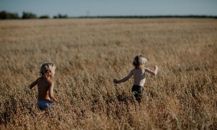 prachtfotos-buitenspelende-kinderen-zomer