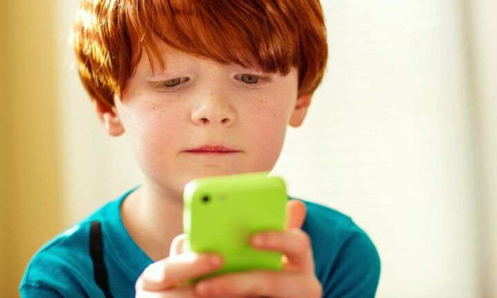 kinderen-mobiele-telefoon