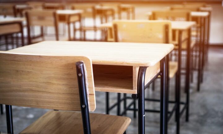 moeder-meldt-kinderen-ziek-boete