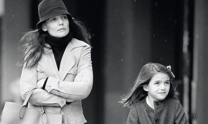 Illustratie bij: Celeb college – Katie Holmes