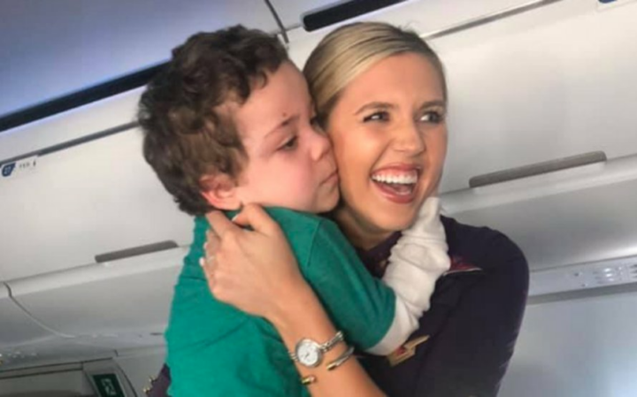 stewardess-jongen-met-autisme