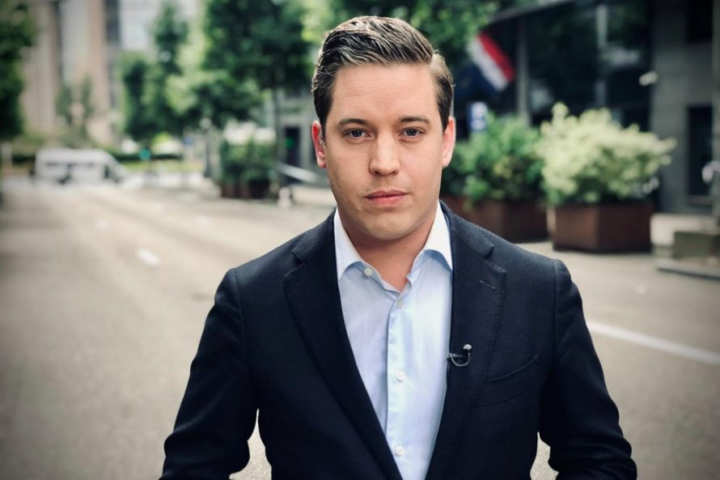 Illustratie bij: Babynieuws: politiek verslaggever Fons Lambie vader geworden van een zoon