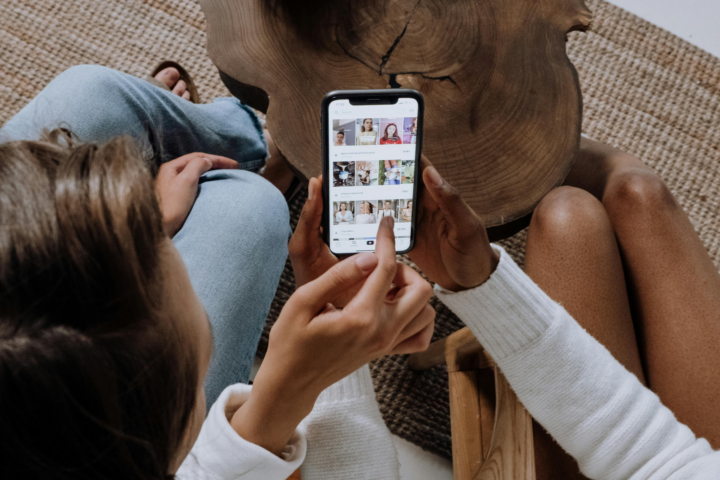 Illustratie bij: Van leven naar herinnering: het vooruitzicht van een overvloed aan social media-accounts van overledenen