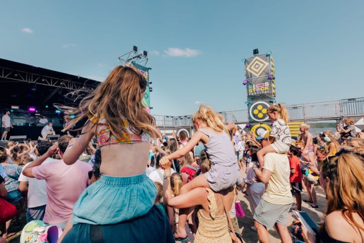 Illustratie bij: Last minute cadeautip: vier Vaderdag op een kindvriendelijk festival