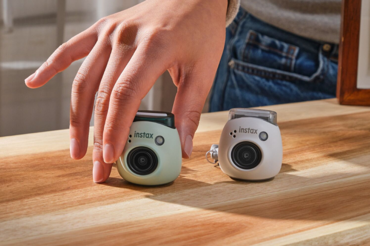 Illustratie bij: Winnen: 10x INSTAX Pal camera (t.w.v. €99,99)