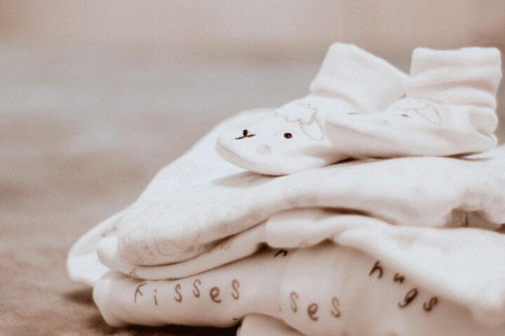 kinderkleding in het eerste jaar