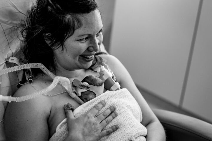 Illustratie bij: De helende werking van geboortefotografie: ‘Zonder die foto’s had ik het nooit kunnen bevatten’