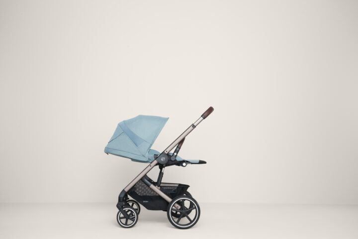 Illustratie bij: WIN: KINDERWAGEN- CYBEX t.w.v. €900