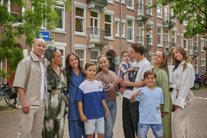 Illustratie bij: Samira Bakhcha uit Een Huis Vol: ‘In een groot gezin moet je aanpakken, niet miepen’