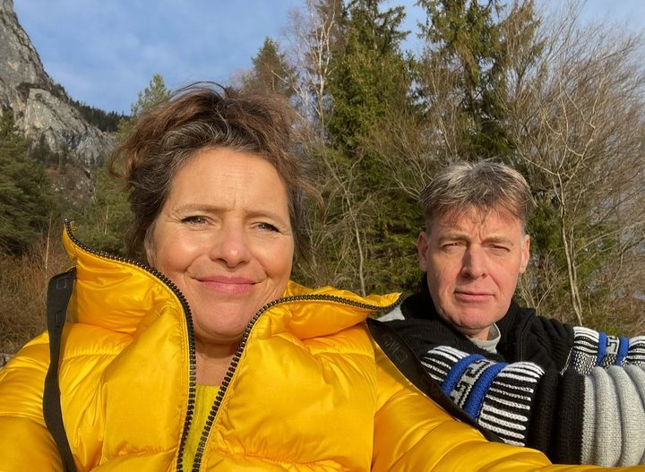 Illustratie bij: Claudia en Viktor uit Winter Vol Liefde: ‘We zijn eigenlijk al drie keer getrouwd’