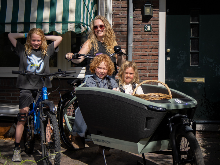 Illustratie bij: Laurien: ‘Deze elektrische bakfiets is echt mijn redding in een druk gezinsleven’