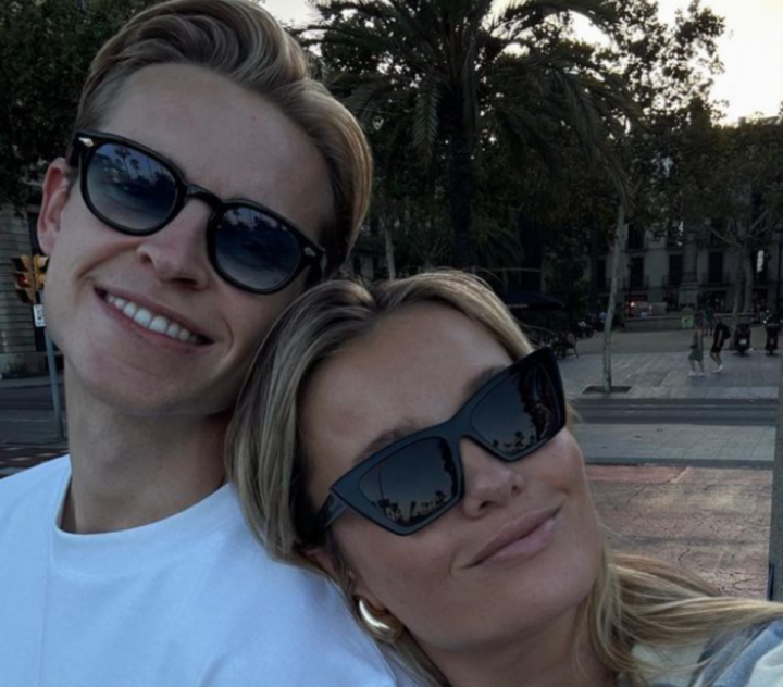 Illustratie bij: Frenkie de Jong en Mikky Kiemeny krijgen tweede kindje: ‘Bakken iets beter dan een verjaardagstaart’