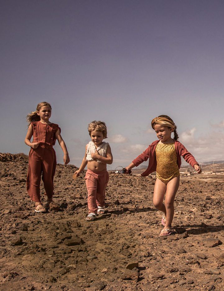 Illustratie bij: Kleine nomaden: kindermode voor in de zomer uit Kek Mama 06/2020