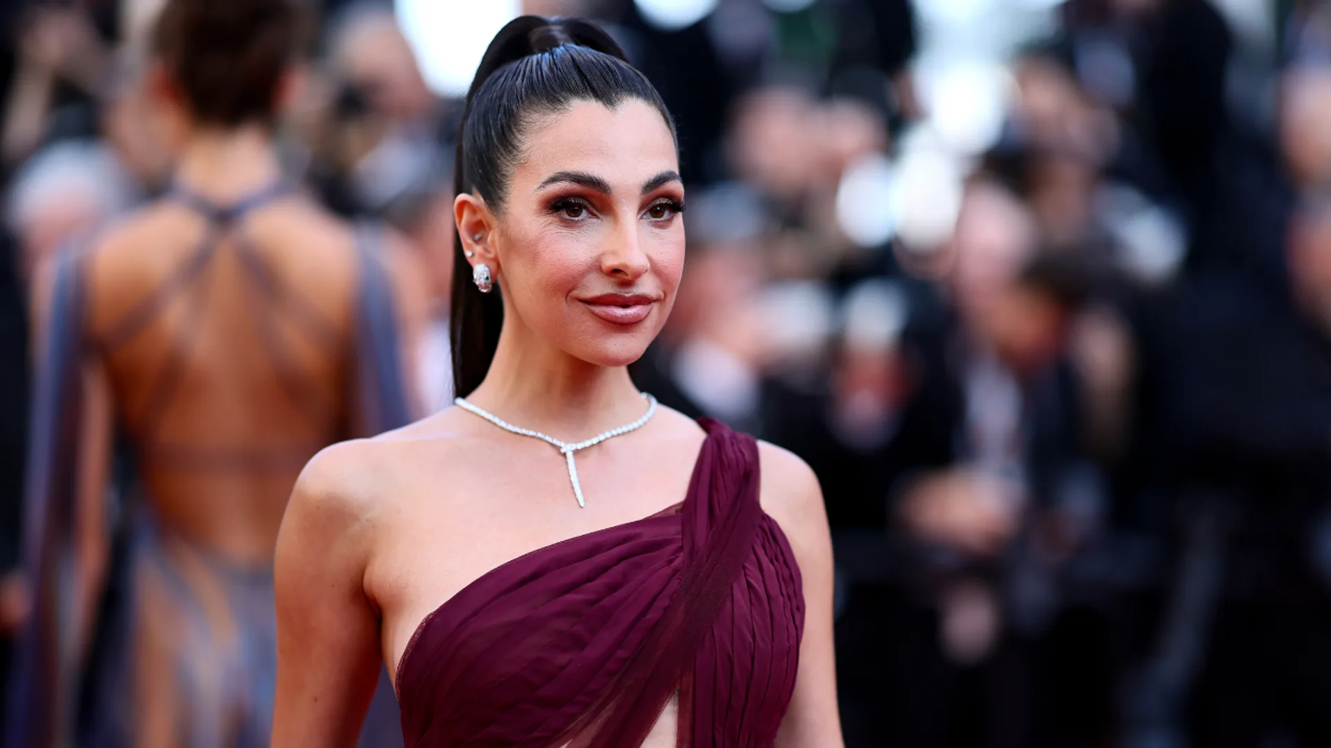Anna Nooshin: ‘Ik ben zo zeker in het moederschap nu en ik vind dat ik het fantastisch doe als moeder’